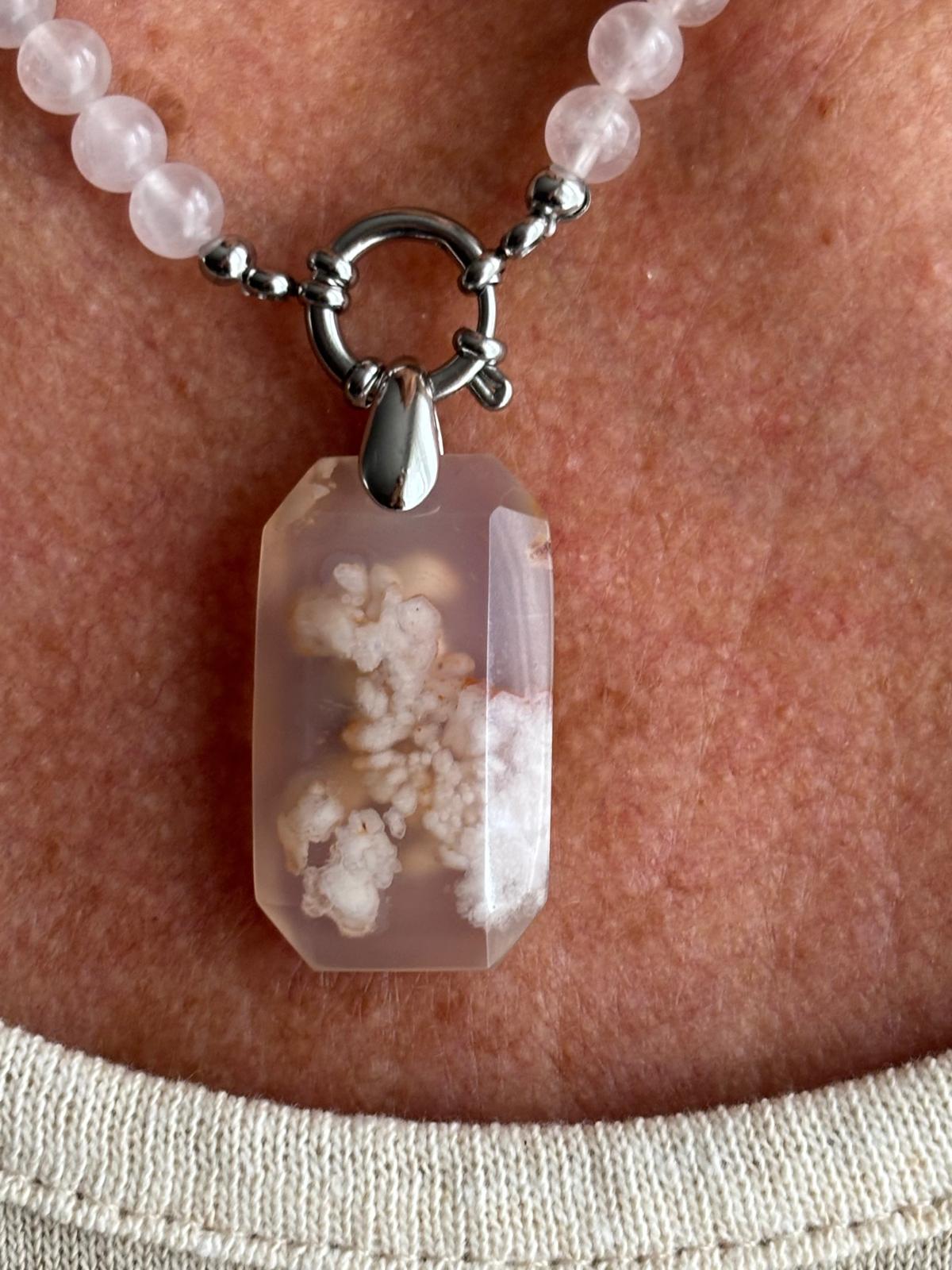 Ras de cou en Agate Fleur de Cerisier & Quartz Rose – Image 2
