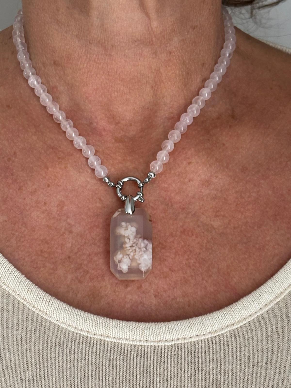 Ras de cou en Agate Fleur de Cerisier & Quartz Rose